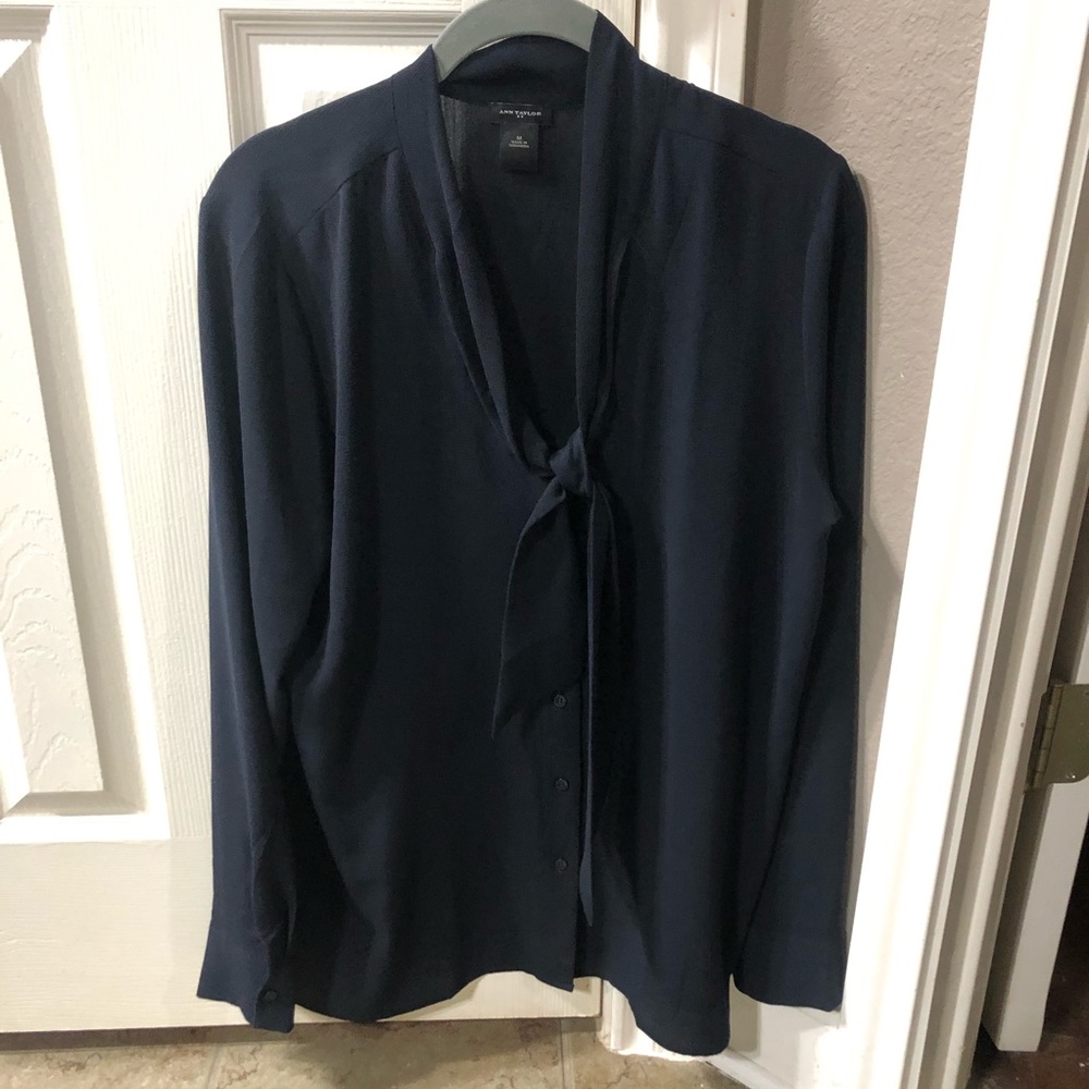 Navy tie Ann Taylor top